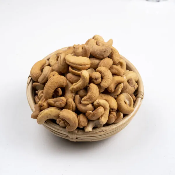 ভিয়েতনামি রোস্টেড কাজুবাদাম জাম্বু সাইজ (Vietnamese Roasted Cashews Jumbo Size)
